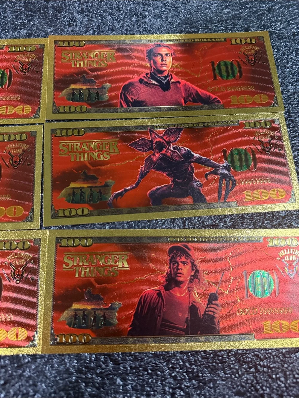 STRANGER THINGS Collectible Novelty Bills - Red Gold Design set of 6